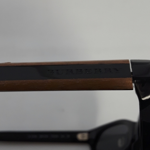 NIB 100% Authentic Burberry Polarized Sunglasses - Picture 5 of 8